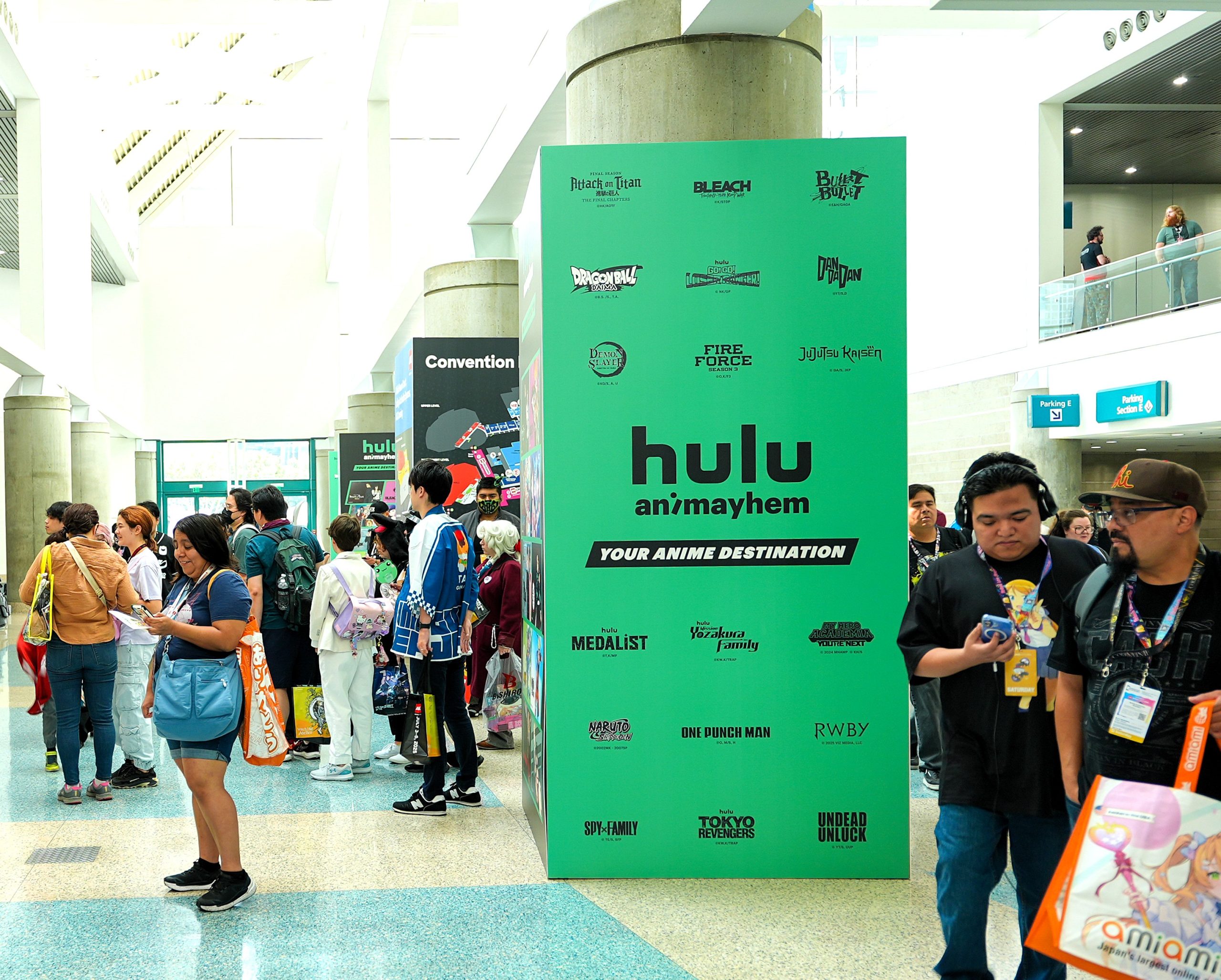 2025 – AX – South Interior Column Wrap – C29C